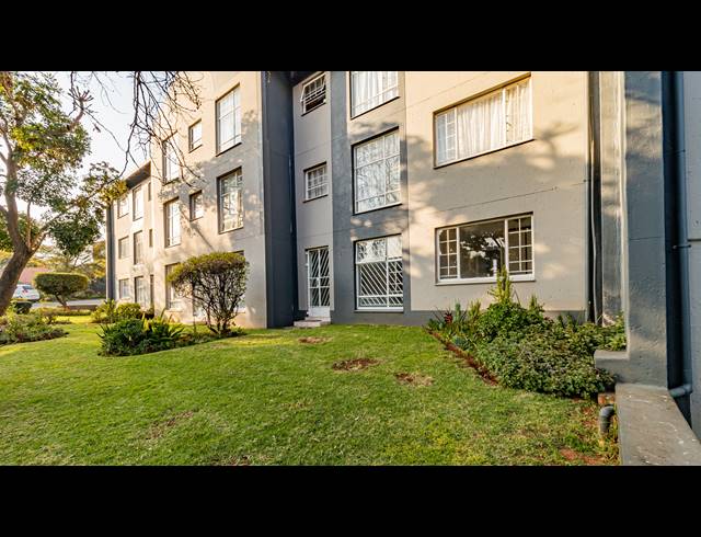 2 BEDROOM APARTMENT FOR SALE IN WELTEVREDEN PARK